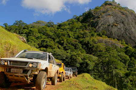 Road trip: trilhas off-road e trekking para explorar a Serra da Mantiqueira  - 28/08/2020 - UOL Carros