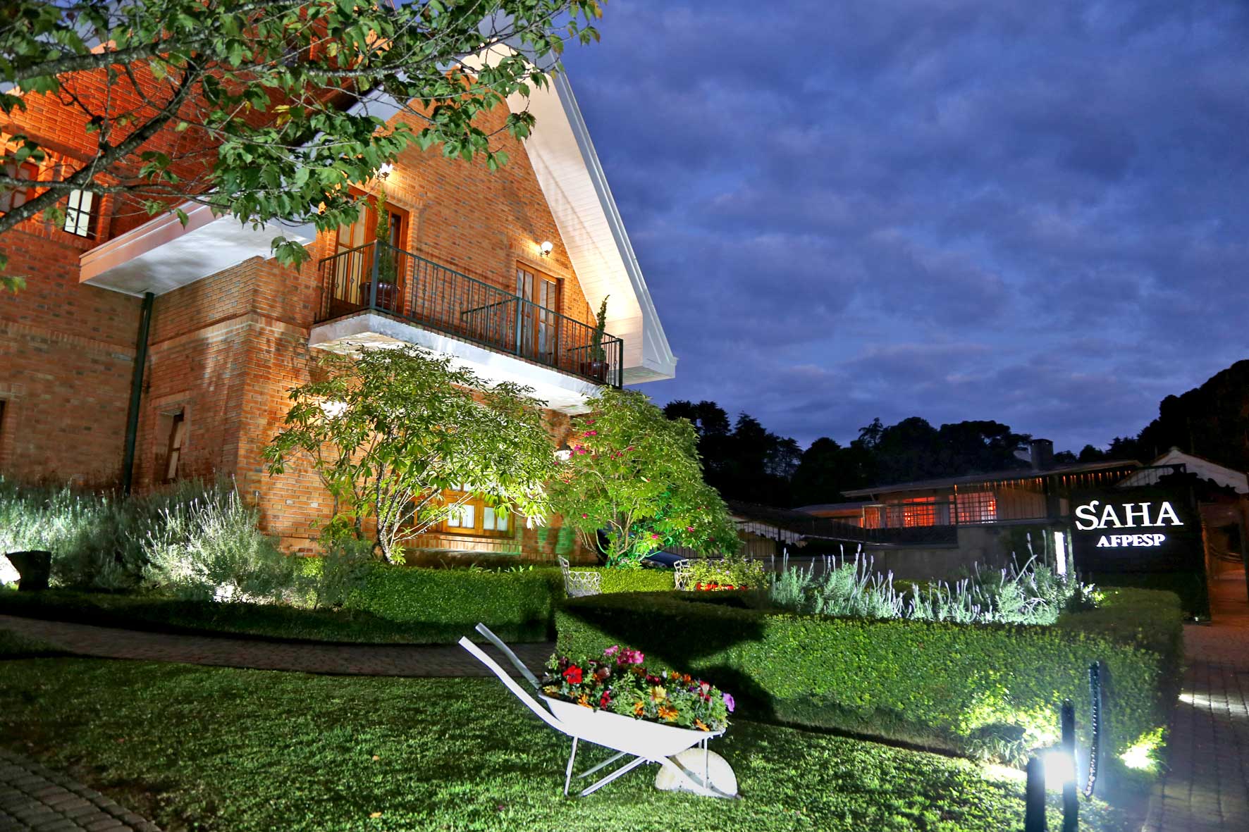 Pousada Saha Campos do Jordão (12)36632433 Campos do Jordão