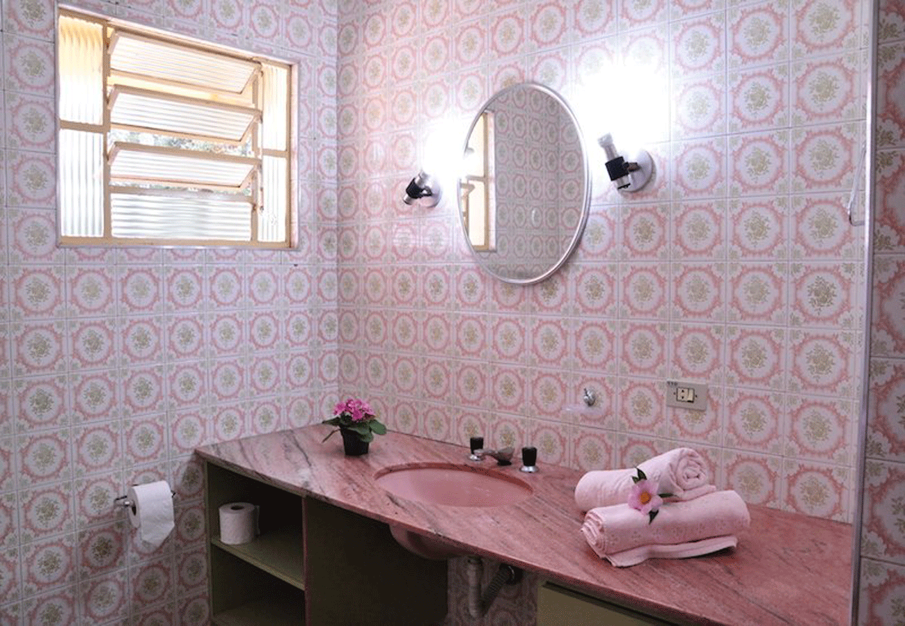 banheiro-pousada-curumi-campos-do-jordao-03