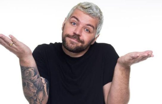 Quinta-feira de muito riso com Victor Sarro em São José dos Campos