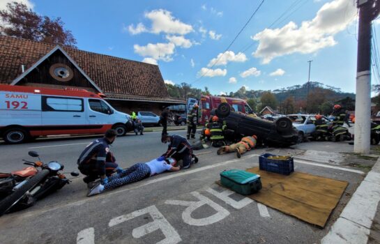 Simulação de acidente testa eficiência das forças de segurança em Campos do Jordão