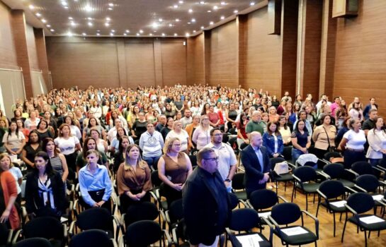 Professores retornam ao trabalho com palestra sobre saúde mental
