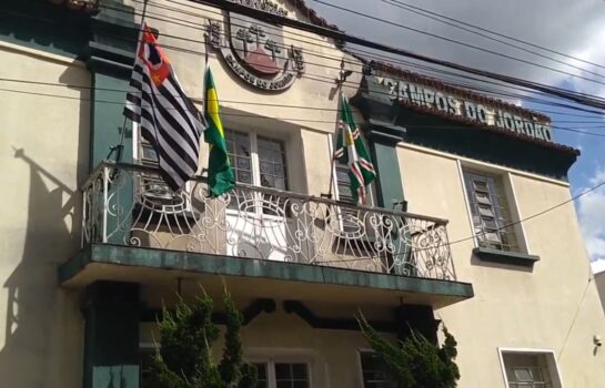 Carnês do IPTU 2026 e da taxa de lixo começam a ser enviados em Campos do Jordão