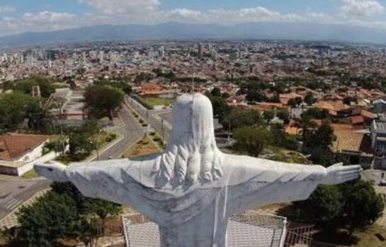 Prefeitura de Taubaté alerta moradores sobre golpe do falso entregador do IPTU