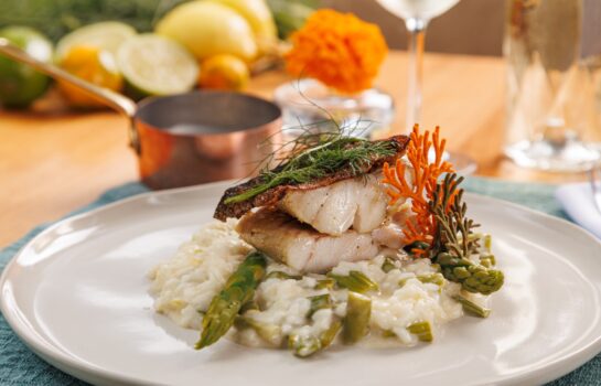 Casa Bambuí lança menu especial de Páscoa em Campos do Jordão com peixes do litoral